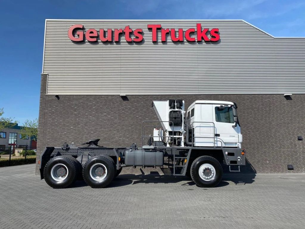 Mercedes-Benz TITAN 5560 Z52-600 F TITAN 5560 Z52-600 F 6X6 HE - Tractor: foto 4 Mercedes-Benz TITAN 5560 Z52-600 F TITAN 5560 Z52-600 F 6X6 HE - Tractor: foto 4