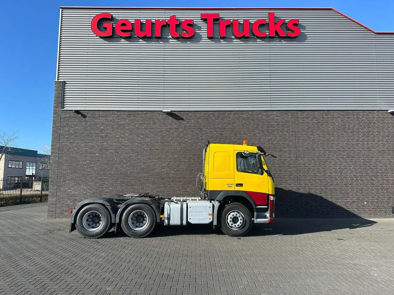 Volvo FM 450 6X4 HYDRAULIEK WEINIG KM!!! NIEDRIGE KM!! - Tractor: foto 4 Volvo FM 450 6X4 HYDRAULIEK WEINIG KM!!! NIEDRIGE KM!! - Tractor: foto 4