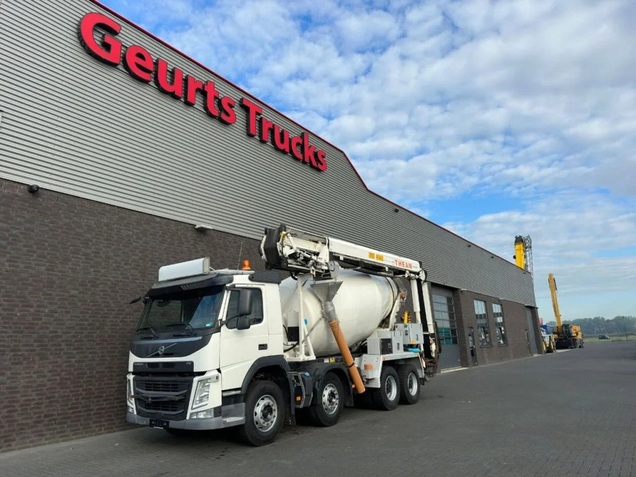 Volvo FM 410 8X4 + STETTER 9 M3 MIXER/MISCHER + THEAM - Caminhão betoneira: foto 2 Volvo FM 410 8X4 + STETTER 9 M3 MIXER/MISCHER + THEAM - Caminhão betoneira: foto 2