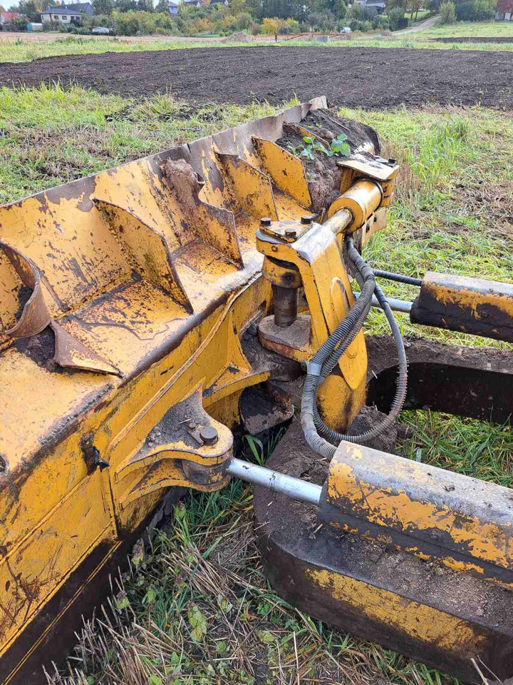 CATERPILLAR D5 M - Buldôzer: foto 5 CATERPILLAR D5 M - Buldôzer: foto 5