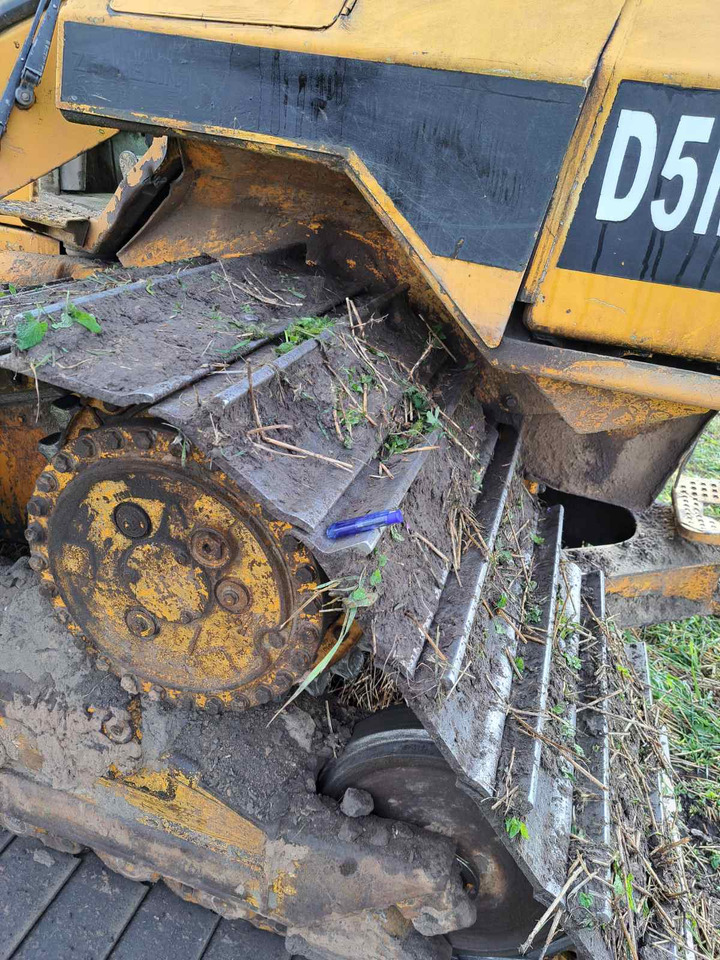 CATERPILLAR D5 M - Buldôzer: foto 4 CATERPILLAR D5 M - Buldôzer: foto 4