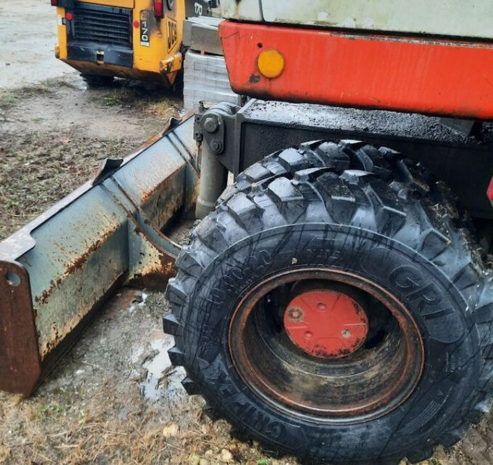 LIEBHERR A 904 - Escavadeira de rodas: foto 2 LIEBHERR A 904 - Escavadeira de rodas: foto 2