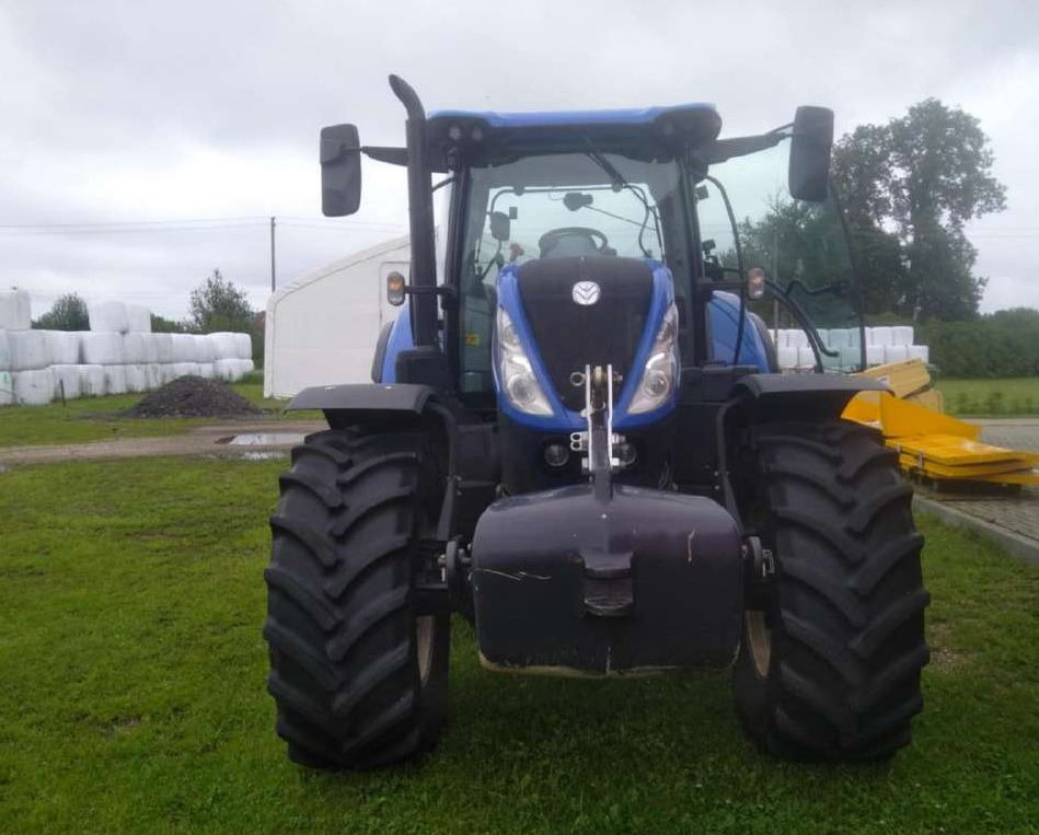 NEW HOLLAND T7.175 - Trator: foto 2 NEW HOLLAND T7.175 - Trator: foto 2
