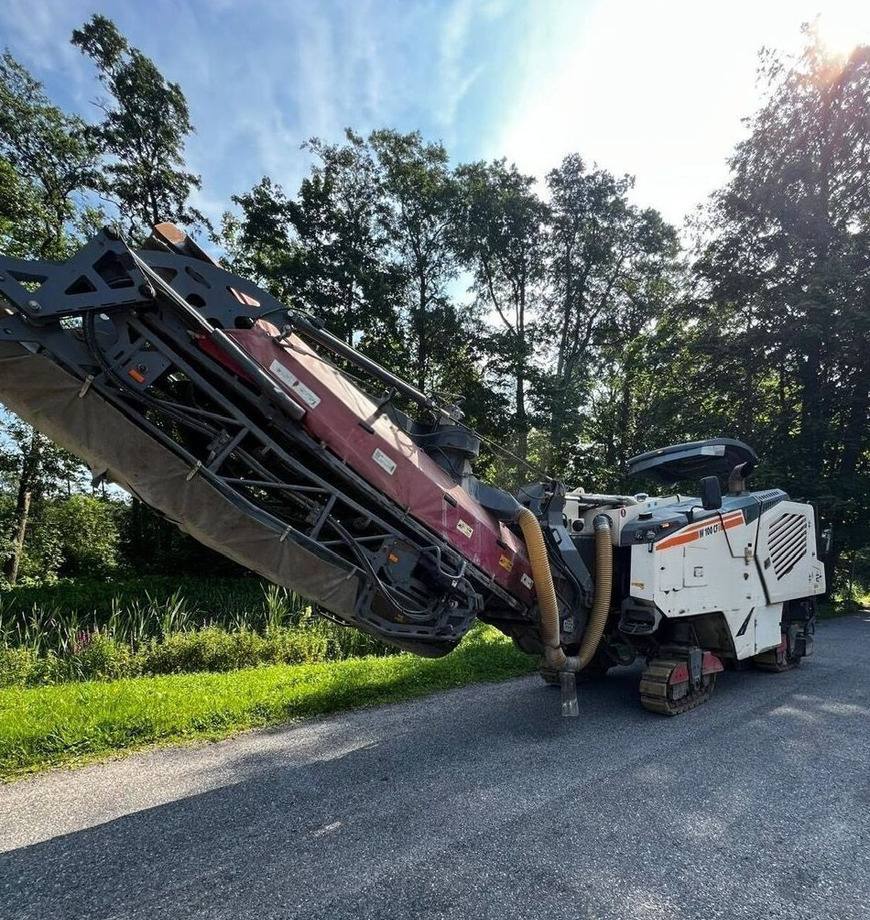 WIRTGEN W 100CFi - Máquina de asfalto: foto 2 WIRTGEN W 100CFi - Máquina de asfalto: foto 2