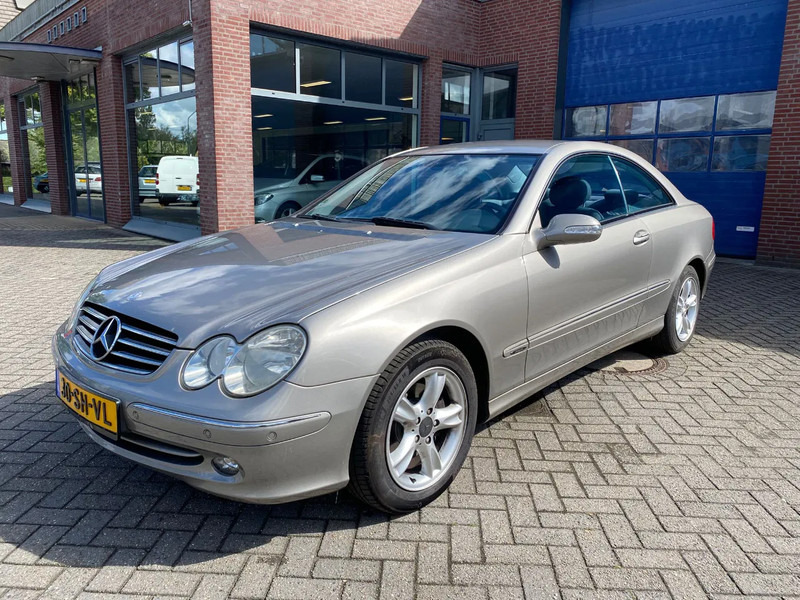 Mercedes-Benz CLK-Klasse C 200 KOMP. Autom. - Automóvel: foto 1 Mercedes-Benz CLK-Klasse C 200 KOMP. Autom. - Automóvel: foto 1