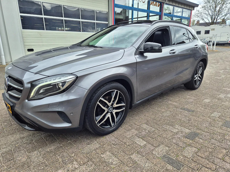 Mercedes-Benz GLA 200 Automaat. AMG. Edition 1 - Sedã: foto 5 Mercedes-Benz GLA 200 Automaat. AMG. Edition 1 - Sedã: foto 5