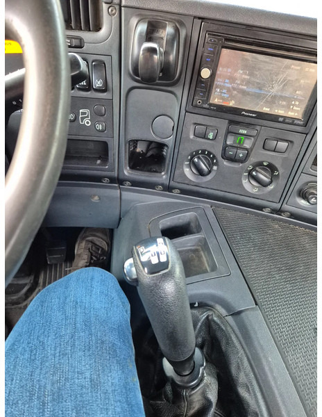 Locação de Scania P 420 8x2.. manuel gearbox. Scania P 420 8x2.. manuel gearbox.: foto 9