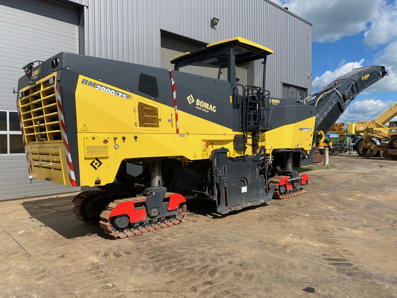 Bomag BM2000/75 Cold Planer - Aplainadora (Fresadora): foto 4 Bomag BM2000/75 Cold Planer - Aplainadora (Fresadora): foto 4