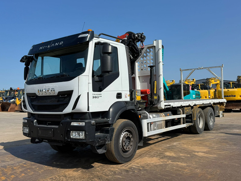 Iveco TRAKKER AD260T36 - Caminhão, Caminhão grua: foto 1 Iveco TRAKKER AD260T36 - Caminhão, Caminhão grua: foto 1