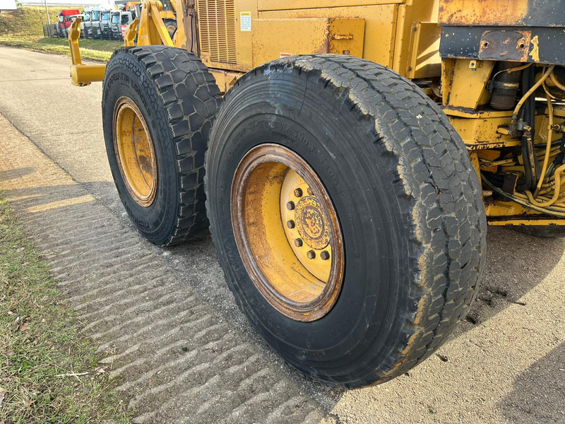 Motoniveladora Caterpillar 160H: foto 18