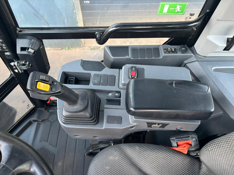 Carregadeira de rodas Caterpillar 908: foto 19