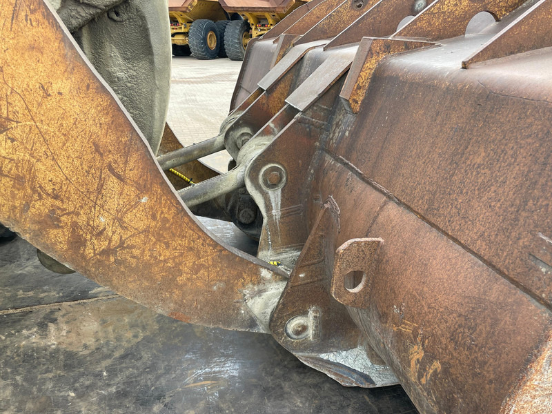 Carregadeira de rodas Caterpillar 988B: foto 16