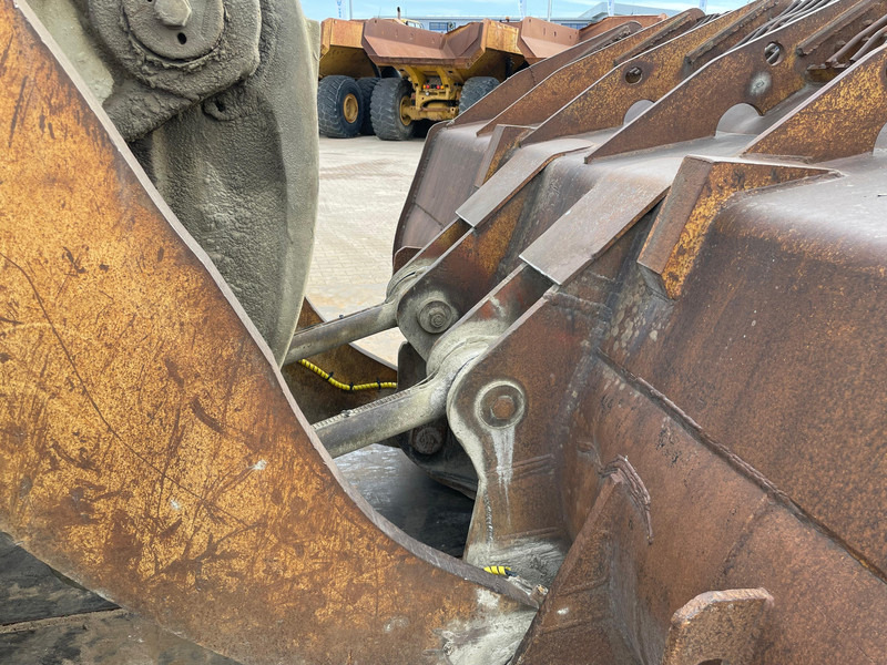 Carregadeira de rodas Caterpillar 988B: foto 15