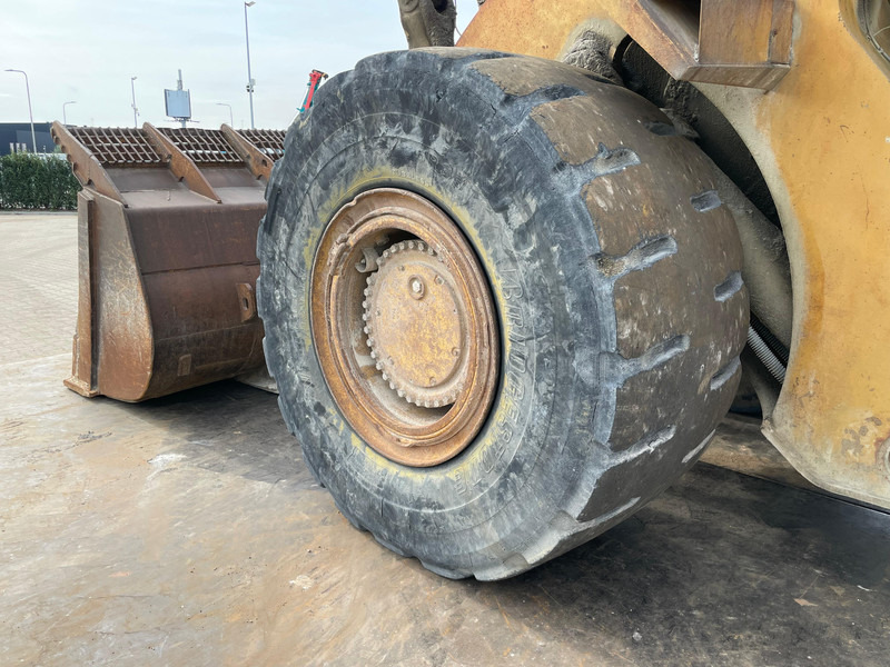 Carregadeira de rodas Caterpillar 988B: foto 12