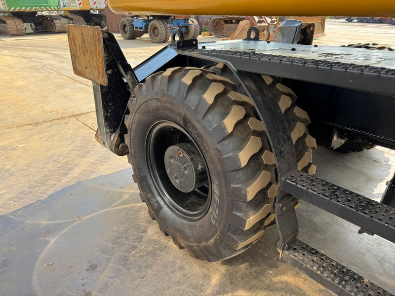 Manipulador de material Caterpillar MH3024: foto 17