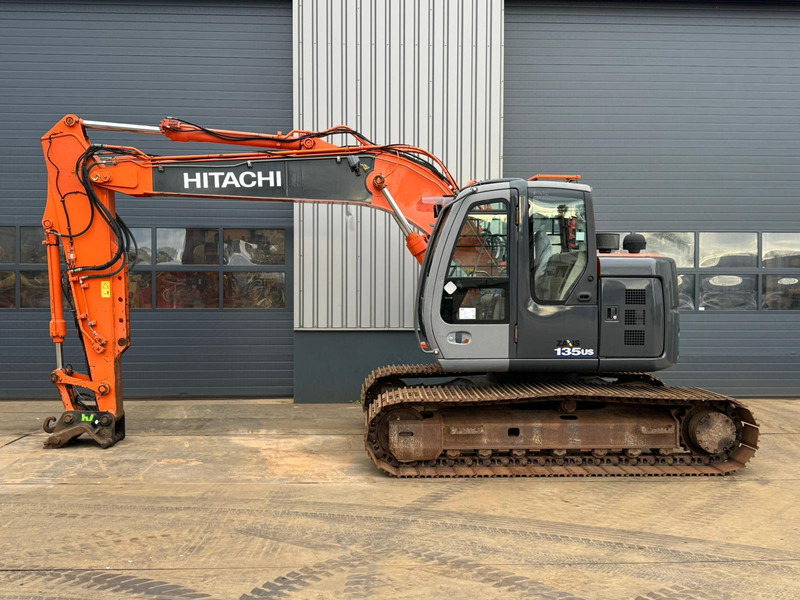 Hitachi ZX135US - Escavadora de rastos: foto 1 Hitachi ZX135US - Escavadora de rastos: foto 1