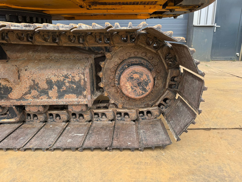 Escavadora de rastos JCB JS220 LC Semi Long Reach - 10 meter: foto 9 Escavadora de rastos JCB JS220 LC Semi Long Reach - 10 meter: foto 9