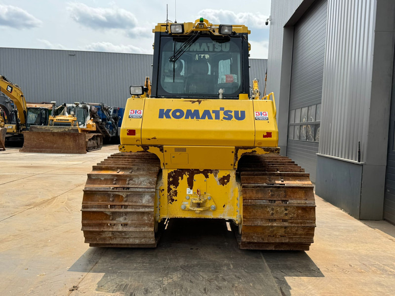 Komatsu D65PXi-18 - Buldôzer: foto 4 Komatsu D65PXi-18 - Buldôzer: foto 4