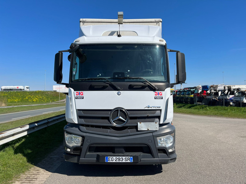 Caminhão furgão MERCEDESBENZ Antos 1836 4x2: foto 7 Caminhão furgão MERCEDESBENZ Antos 1836 4x2: foto 7