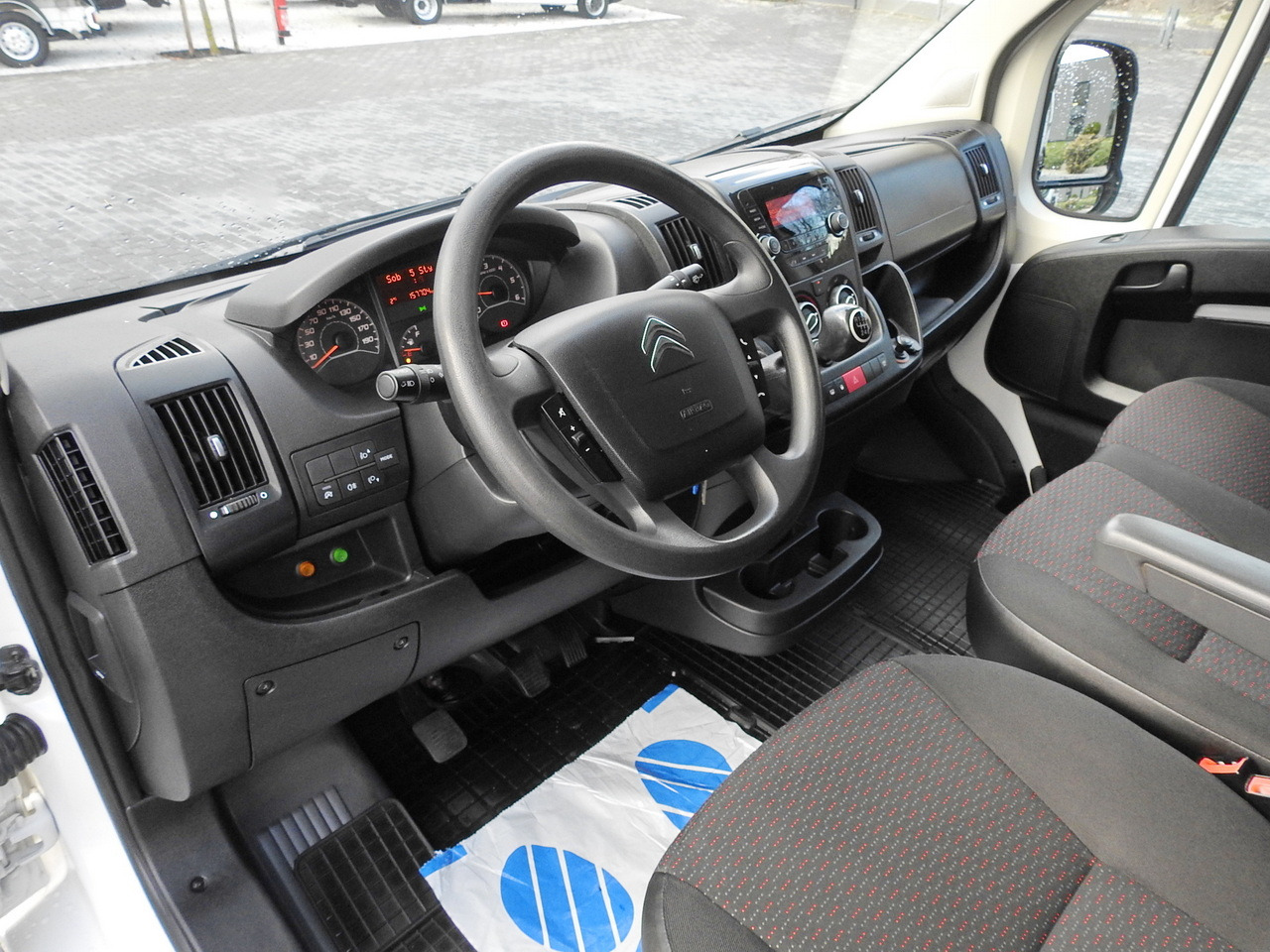 CITROEN JUMPER BOX DELIVERY VAN 6 SEATS AIR CONDITIONING 140HP - Furgão: foto 2 CITROEN JUMPER BOX DELIVERY VAN 6 SEATS AIR CONDITIONING 140HP - Furgão: foto 2