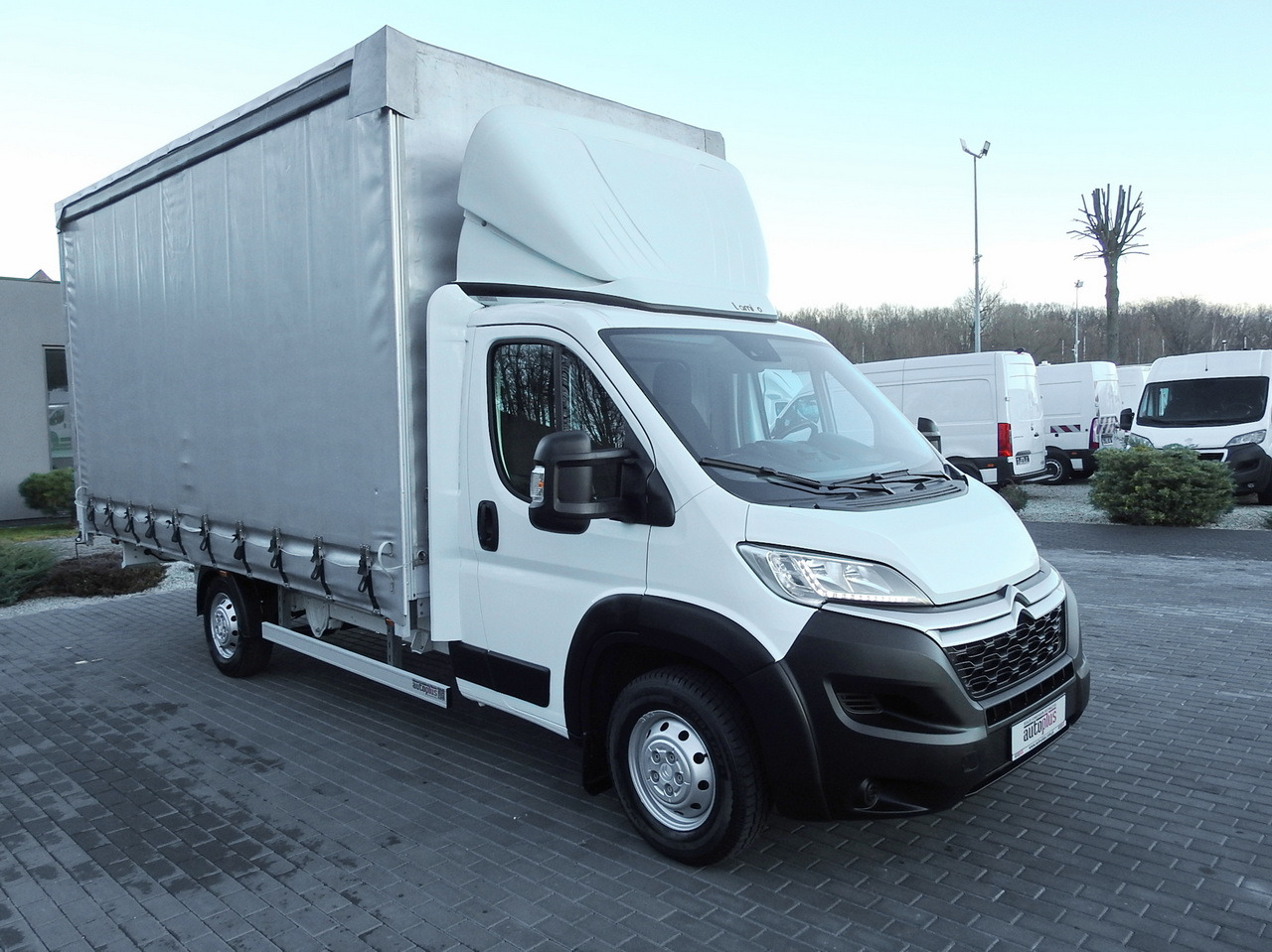 CITROEN JUMPER TARPAULIN 10 PALLETS CRUISE CONTROL AIR CONDITIONING LED LIGHTS PNEUMATICS 165HP - Furgão de toldo: foto 4 CITROEN JUMPER TARPAULIN 10 PALLETS CRUISE CONTROL AIR CONDITIONING LED LIGHTS PNEUMATICS 165HP - Furgão de toldo: foto 4