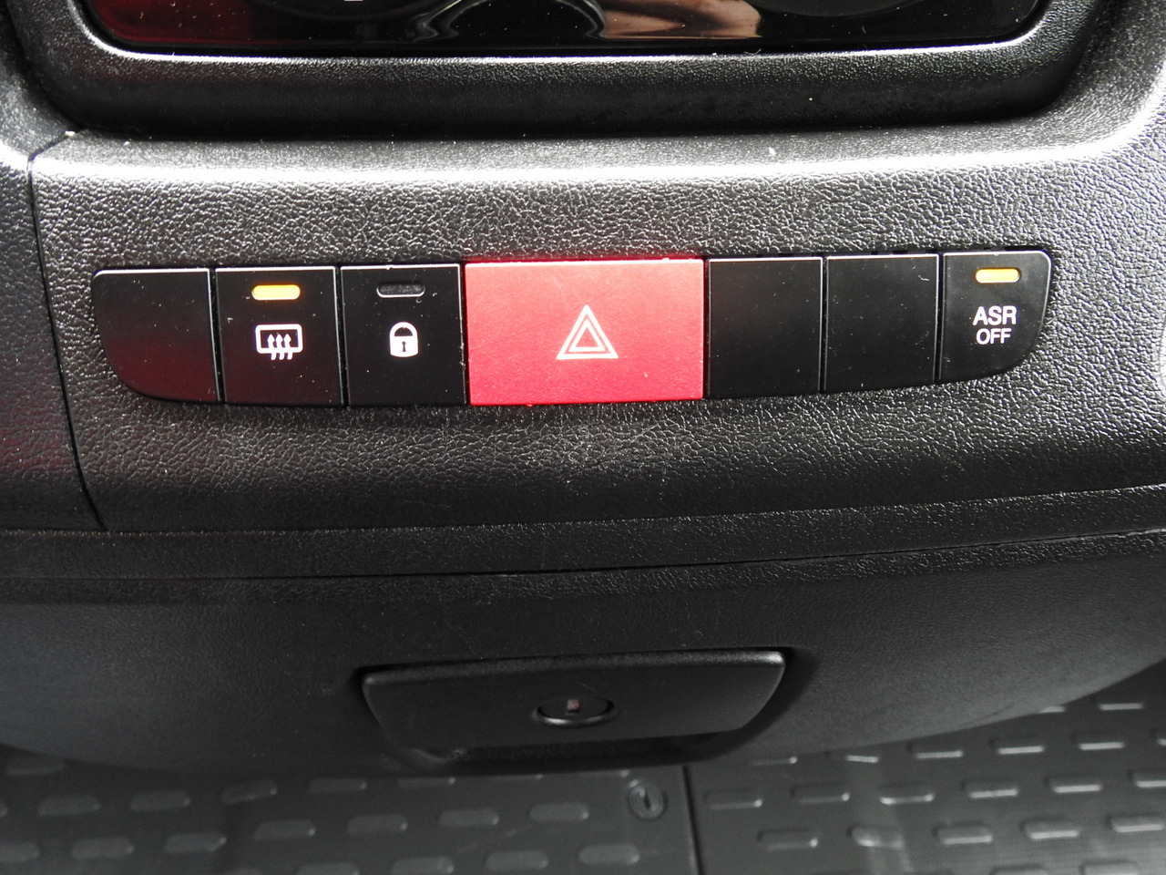 Locação de FIAT DUCATO BOX LIFT 8 PALLETS CRUISE CONTROL NAVIGATION AIR CONDITIONING LED LIGHTS 130HP FIAT DUCATO BOX LIFT 8 PALLETS CRUISE CONTROL NAVIGATION AIR CONDITIONING LED LIGHTS 130HP: foto 41 Locação de FIAT DUCATO BOX LIFT 8 PALLETS CRUISE CONTROL NAVIGATION AIR CONDITIONING LED LIGHTS 130HP FIAT DUCATO BOX LIFT 8 PALLETS CRUISE CONTROL NAVIGATION AIR CONDITIONING LED LIGHTS 130HP: foto 41