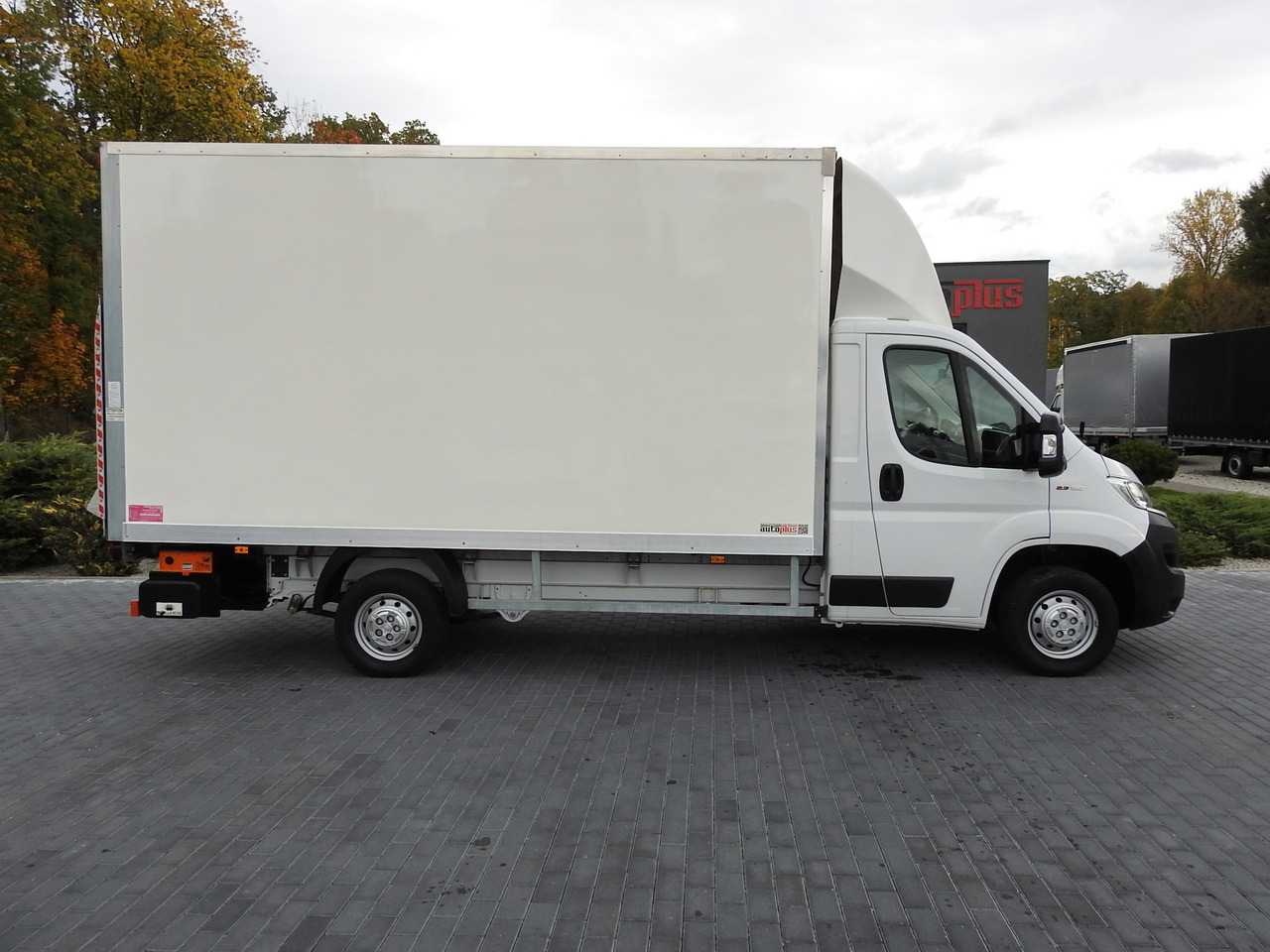 Carrinha frigorífica FIAT DUCATO BOX LIFT 8 PALLETS CRUISE CONTROL NAVIGATION AIR CONDITIONING LED LIGHTS  130HP: foto 7