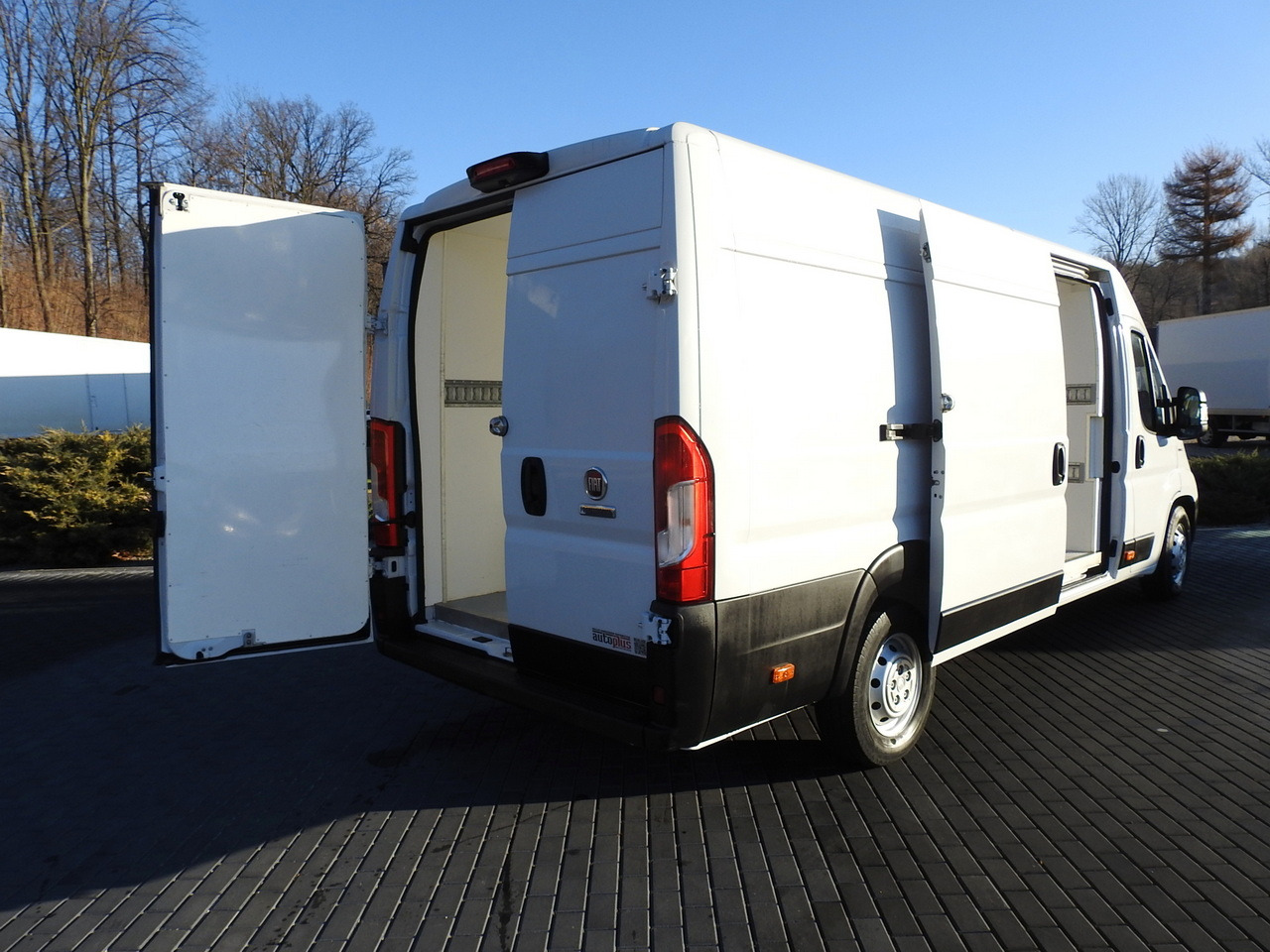 FIAT DUCATO REFRIGERATOR VAN -10*C POWER SUPPLY 230V AIR CONDITIONING 175HP - Carrinha frigorífica: foto 3 FIAT DUCATO REFRIGERATOR VAN -10*C POWER SUPPLY 230V AIR CONDITIONING 175HP - Carrinha frigorífica: foto 3
