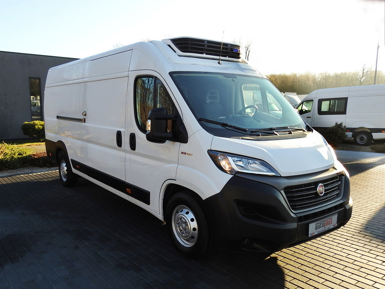 FIAT DUCATO REFRIGERATOR VAN -10*C POWER SUPPLY 230V AIR CONDITIONING 175HP - Carrinha frigorífica: foto 4 FIAT DUCATO REFRIGERATOR VAN -10*C POWER SUPPLY 230V AIR CONDITIONING 175HP - Carrinha frigorífica: foto 4