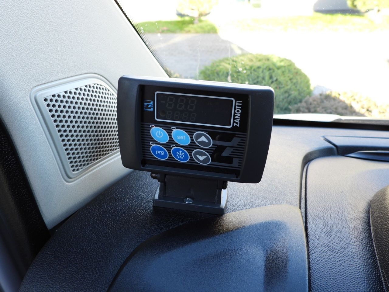 Carrinha frigorífica FIAT DUCATO REGRIGERATOR BOX -5*C HEATING FUNCTION AIR CONDITIONING 140HP: foto 37 Carrinha frigorífica FIAT DUCATO REGRIGERATOR BOX -5*C HEATING FUNCTION AIR CONDITIONING 140HP: foto 37