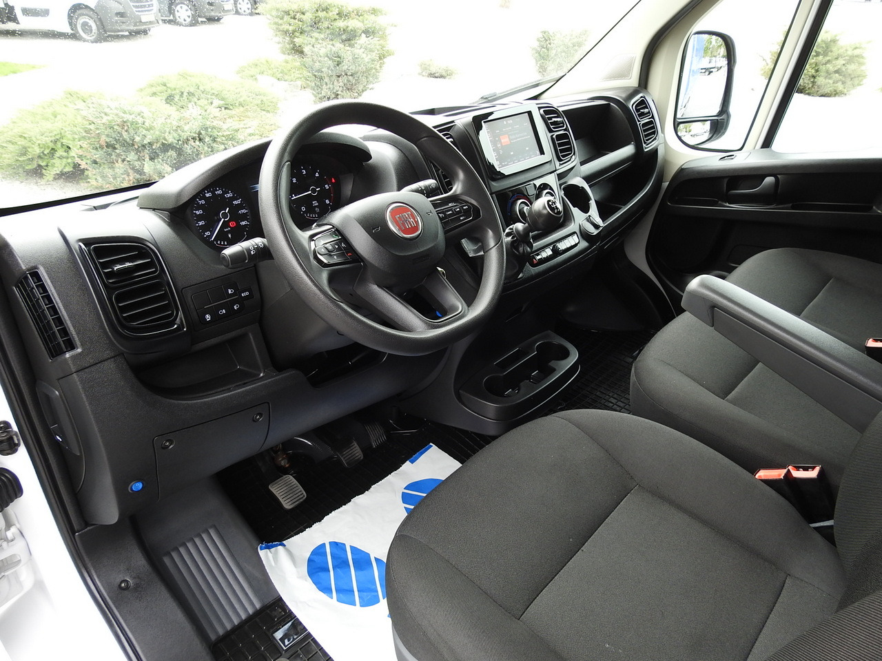 FIAT DUCATO  TARPAULIN 10 PALLETS WEBASTO CRUISE CONTROL AIR CONDITIONING  180HP - Furgão de toldo: foto 2 FIAT DUCATO  TARPAULIN 10 PALLETS WEBASTO CRUISE CONTROL AIR CONDITIONING  180HP - Furgão de toldo: foto 2