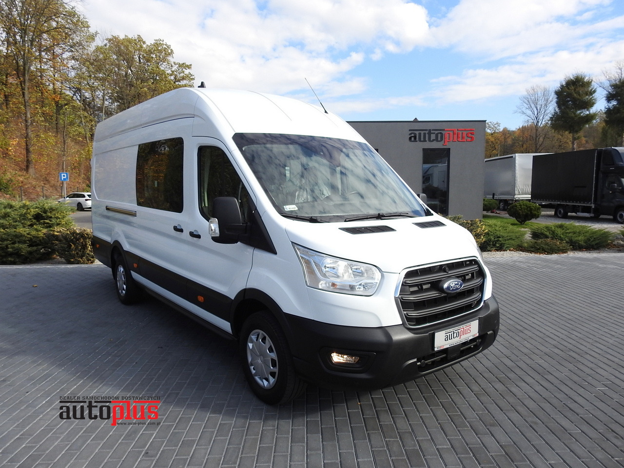 FORD TRANSIT BOX DELIVERY VAN 6 SEATS CRUISE CONTROL AIR CONDITIONING LED LIGHTS 130HP - Furgão: foto 1 FORD TRANSIT BOX DELIVERY VAN 6 SEATS CRUISE CONTROL AIR CONDITIONING LED LIGHTS 130HP - Furgão: foto 1