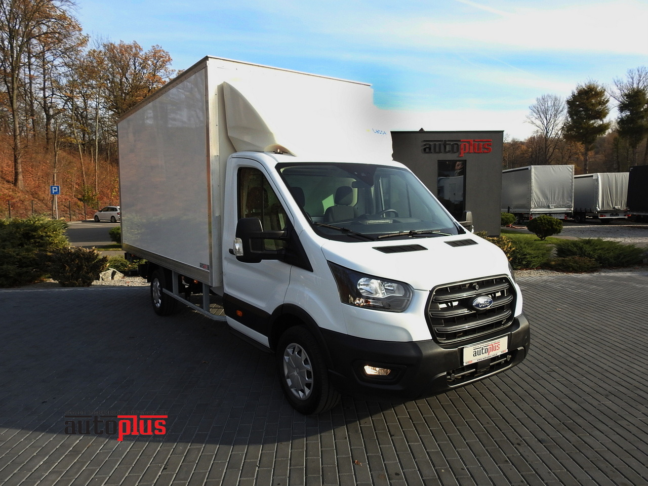 FORD TRANSIT BOX LIFT 8 PALLETS CRUISE CONTROL AIR CONDITIONING 130HP - Carrinha de contentor: foto 1 FORD TRANSIT BOX LIFT 8 PALLETS CRUISE CONTROL AIR CONDITIONING 130HP - Carrinha de contentor: foto 1