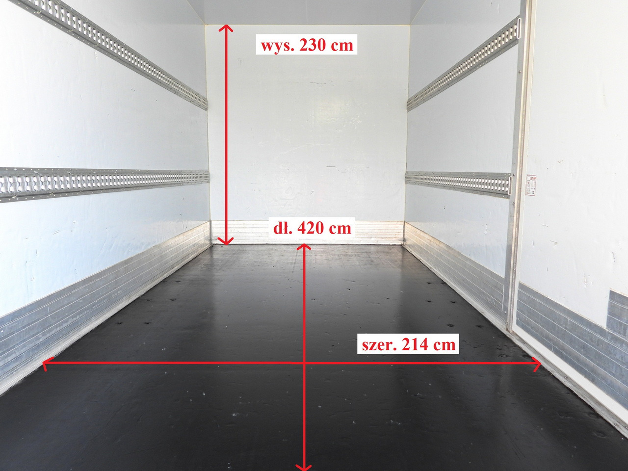 Carrinha de contentor FORD TRANSIT BOX LIFT 8 PALLETS CRUISE CONTROL LED LIGHTS AIR CONDITIONING 130HP: foto 13 Carrinha de contentor FORD TRANSIT BOX LIFT 8 PALLETS CRUISE CONTROL LED LIGHTS AIR CONDITIONING 130HP: foto 13