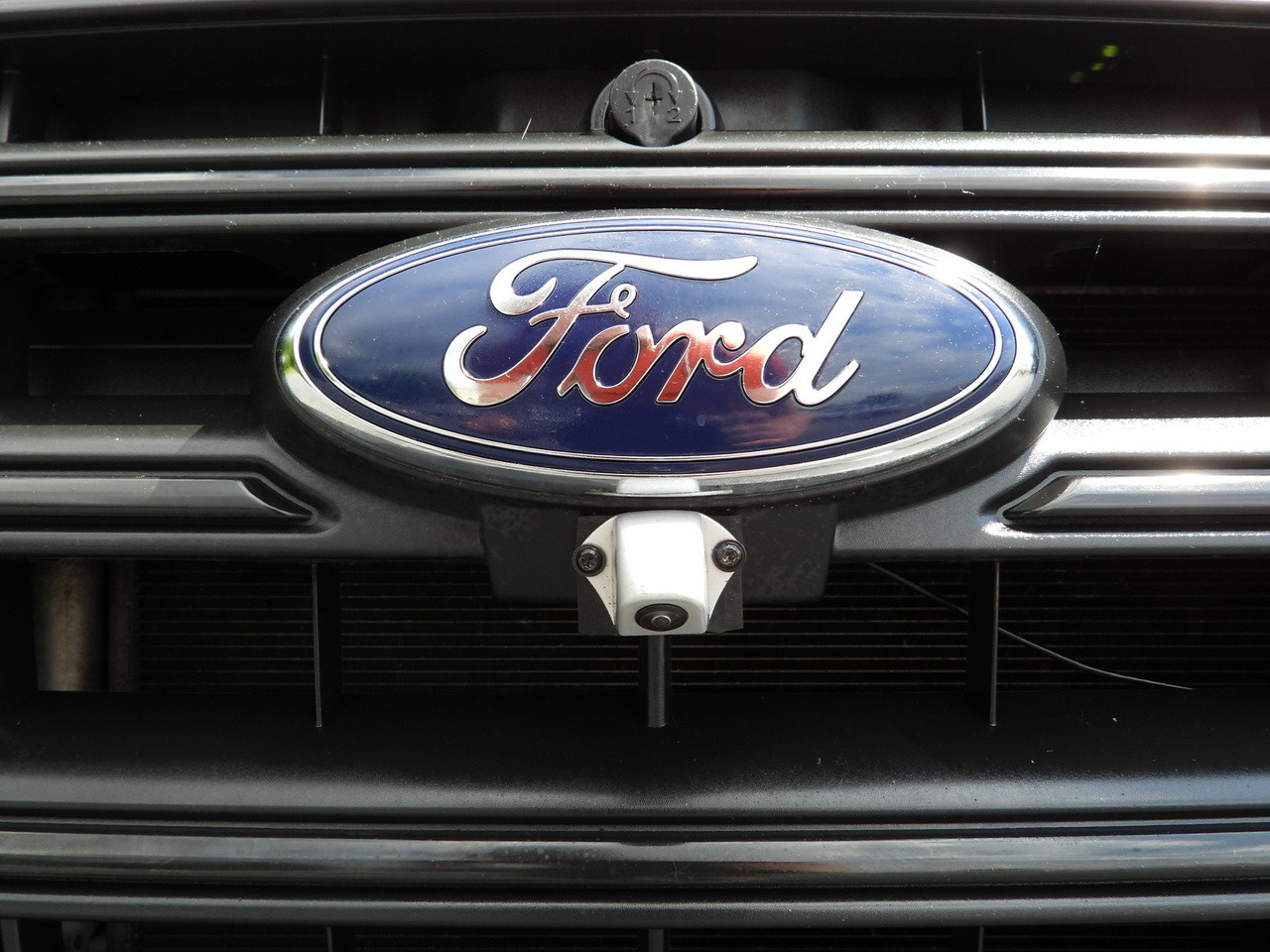 Carrinha de contentor FORD TRANSIT BOX LIFT 8 PALLETS CRUISE CONTROL LED LIGHTS AIR CONDITIONING 130HP: foto 28 Carrinha de contentor FORD TRANSIT BOX LIFT 8 PALLETS CRUISE CONTROL LED LIGHTS AIR CONDITIONING 130HP: foto 28