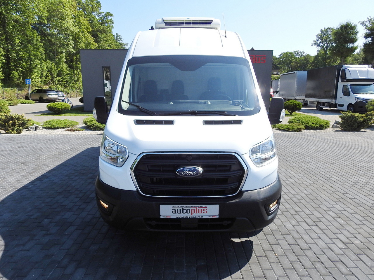 FORD TRANSIT REFRIGERATOR VAN 0*C HEATING FUNCTION CRUISE CONTROL AIR CONDITIONING LED LIGHTS 130HP - Carrinha frigorífica: foto 5 FORD TRANSIT REFRIGERATOR VAN 0*C HEATING FUNCTION CRUISE CONTROL AIR CONDITIONING LED LIGHTS 130HP - Carrinha frigorífica: foto 5