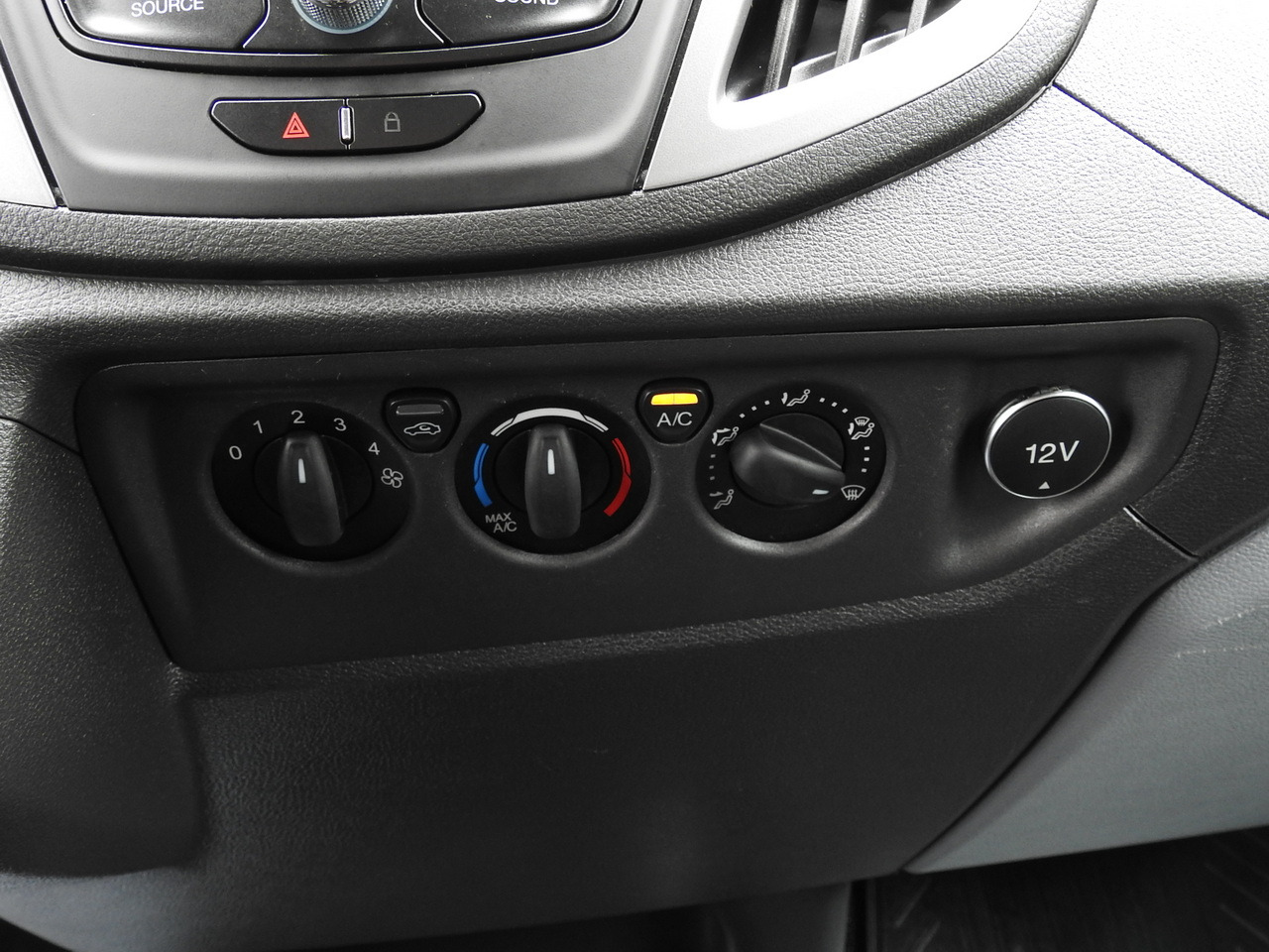 Carrinha frigorífica FORD TRANSIT REFRIGERATOR VAN 0*C HEATING FUNCTION POWER SUPPLY 230V CRUISE CONTROL NAVIGATION AIR CONDITIONING LED LIGHTS  130HP: foto 46