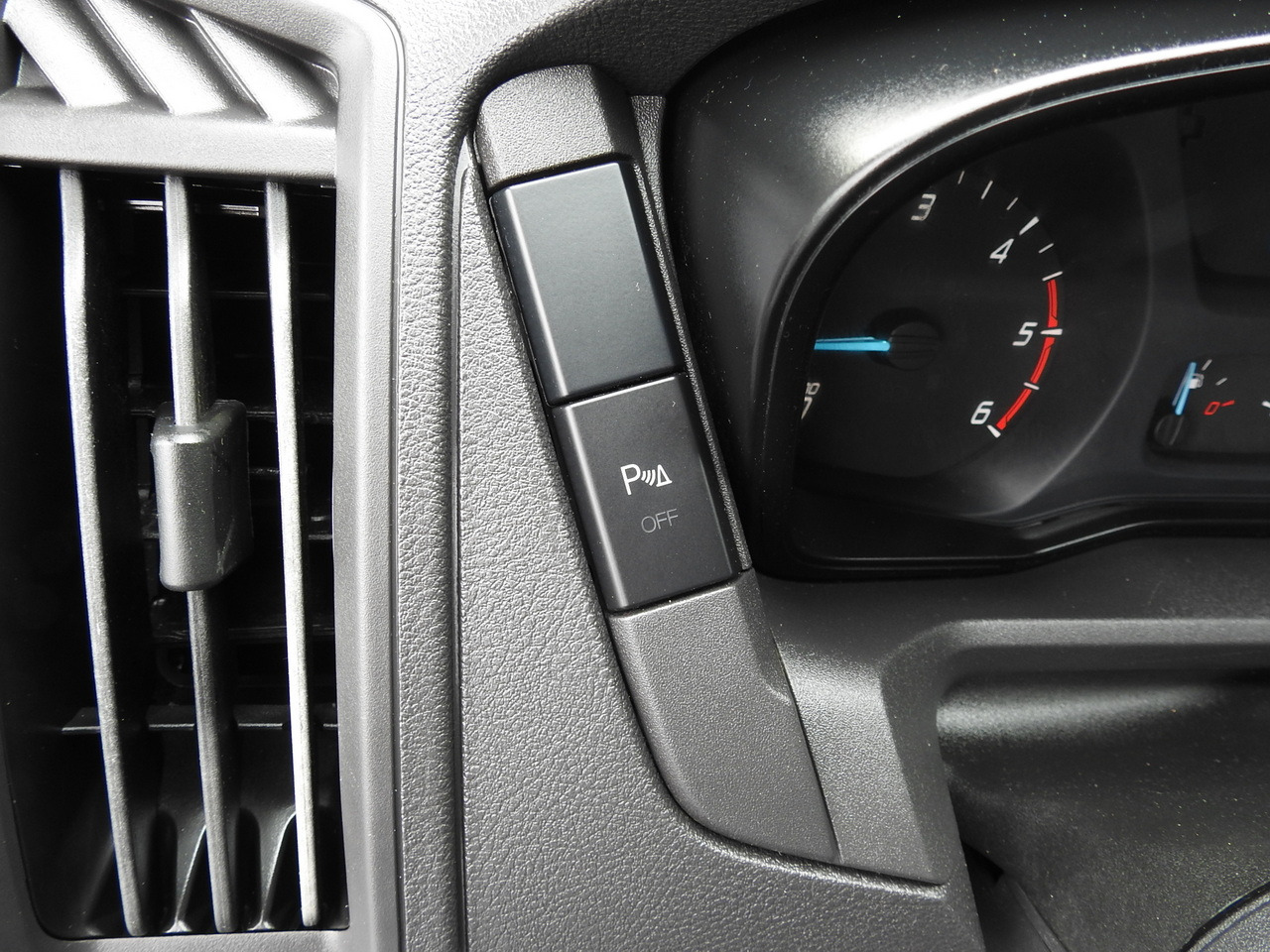 Carrinha frigorífica FORD TRANSIT REFRIGERATOR VAN 0*C HEATING FUNCTION POWER SUPPLY 230V CRUISE CONTROL NAVIGATION AIR CONDITIONING LED LIGHTS  130HP: foto 49