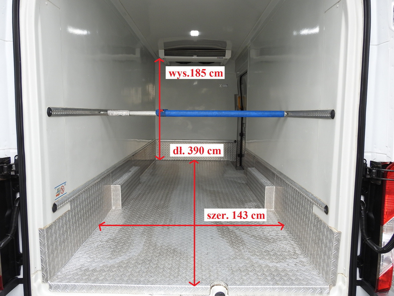 Carrinha frigorífica FORD TRANSIT REFRIGERATOR VAN 0*C HEATING FUNCTION POWER SUPPLY 230V CRUISE CONTROL NAVIGATION AIR CONDITIONING LED LIGHTS  130HP: foto 13