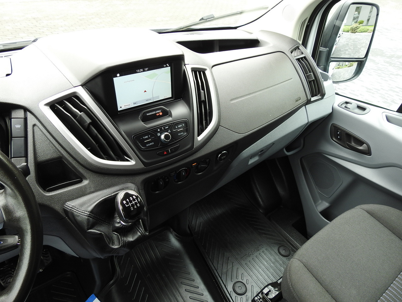 Carrinha frigorífica FORD TRANSIT REFRIGERATOR VAN 0*C HEATING FUNCTION POWER SUPPLY 230V CRUISE CONTROL NAVIGATION AIR CONDITIONING LED LIGHTS  130HP: foto 42