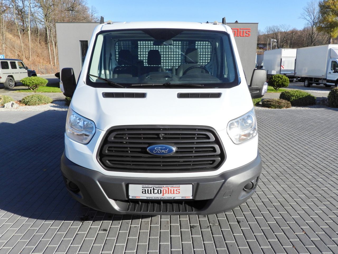 FORD TRANSIT STAKE BODY 8 PALLETS TWIN WHEELS AIR CONDITIONING 155HP - Furgão caixa aberta: foto 5 FORD TRANSIT STAKE BODY 8 PALLETS TWIN WHEELS AIR CONDITIONING 155HP - Furgão caixa aberta: foto 5