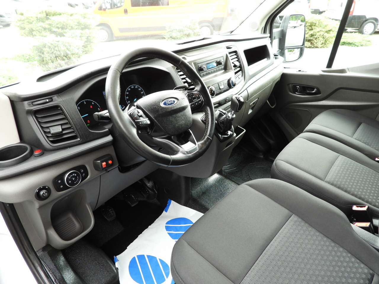 FORD TRANSIT TARPAULIN 8 PALLETS CRUISE CONTROL LED LIGHTS TWIN WHEELS AIR CONDITIONING 130HP - Furgão de toldo: foto 2 FORD TRANSIT TARPAULIN 8 PALLETS CRUISE CONTROL LED LIGHTS TWIN WHEELS AIR CONDITIONING 130HP - Furgão de toldo: foto 2