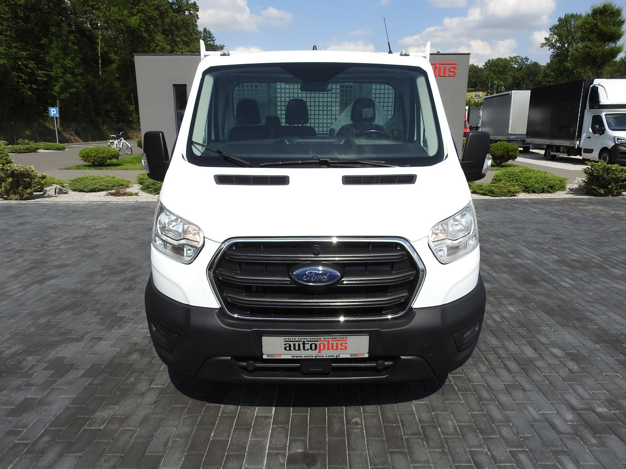 FORD TRANSIT TIPPER CRUISE CONTROL AIR CONDITIONING TWIN WHEELS 170HP - Furgão basculante: foto 5 FORD TRANSIT TIPPER CRUISE CONTROL AIR CONDITIONING TWIN WHEELS 170HP - Furgão basculante: foto 5