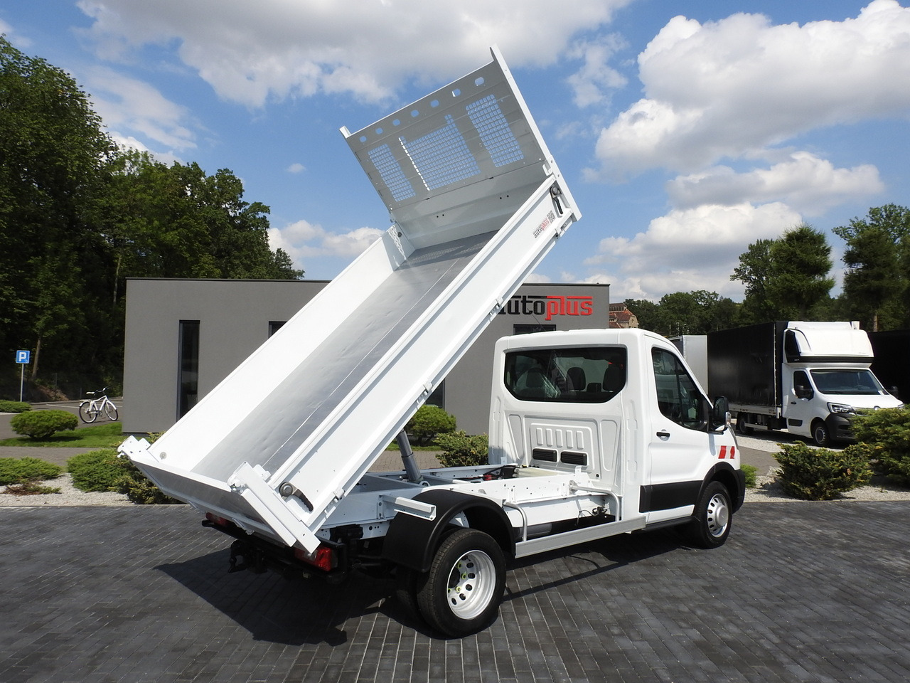 FORD TRANSIT TIPPER CRUISE CONTROL AIR CONDITIONING TWIN WHEELS  170HP - Furgão basculante: foto 3 FORD TRANSIT TIPPER CRUISE CONTROL AIR CONDITIONING TWIN WHEELS  170HP - Furgão basculante: foto 3