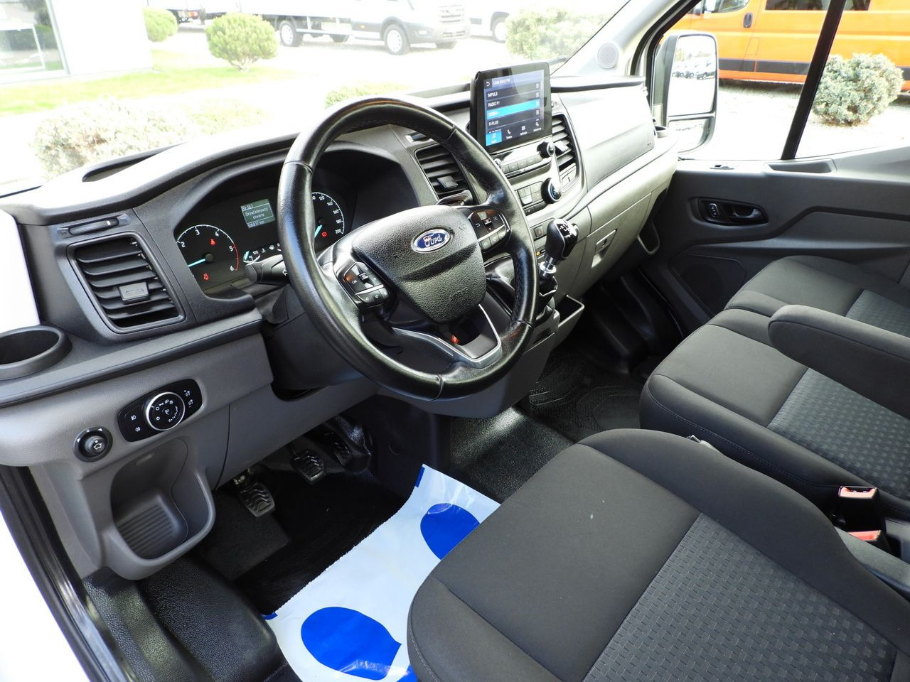 FORD TRANSIT TIPPER CRUISE CONTROL LED LIGHTS TWIN WHEELS AIR CONDITIONING 130HP - Furgão basculante: foto 2 FORD TRANSIT TIPPER CRUISE CONTROL LED LIGHTS TWIN WHEELS AIR CONDITIONING 130HP - Furgão basculante: foto 2