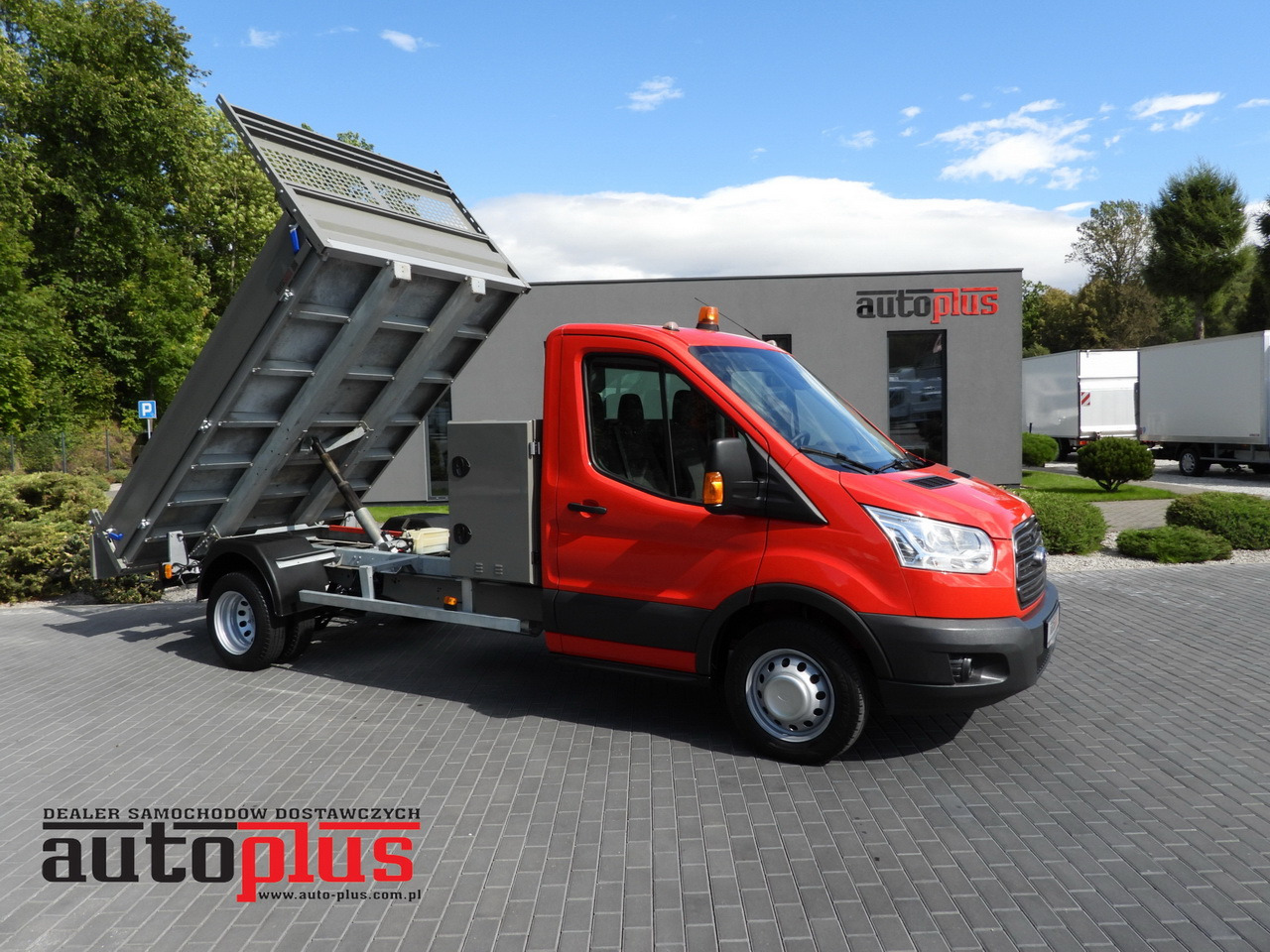 FORD TRANSIT TIPPER CRUISE CONTROL LED LIGHTS TWIN WHEELS AIR CONDITIONING 170HP - Furgão basculante: foto 1 FORD TRANSIT TIPPER CRUISE CONTROL LED LIGHTS TWIN WHEELS AIR CONDITIONING 170HP - Furgão basculante: foto 1
