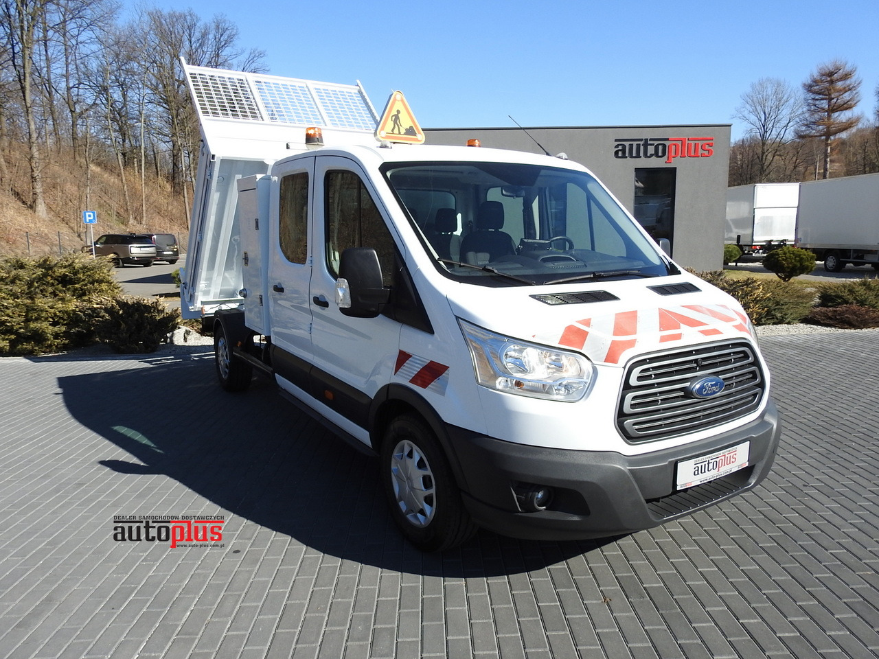 FORD TRANSIT TIPPER DOUBLE CABIN DOKA 6 SEATS CRUISE CONTROL AIR CONDITIONING 130HP - Furgão basculante: foto 1 FORD TRANSIT TIPPER DOUBLE CABIN DOKA 6 SEATS CRUISE CONTROL AIR CONDITIONING 130HP - Furgão basculante: foto 1