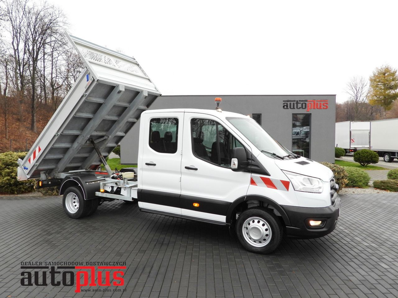 FORD TRANSIT TIPPER DOUBLE CABIN DOKA 6 SEATS CRUISE CONTROL LED LIGHTS TWIN WHEELS AIR CONDITIONING 170HP - Furgão basculante: foto 1 FORD TRANSIT TIPPER DOUBLE CABIN DOKA 6 SEATS CRUISE CONTROL LED LIGHTS TWIN WHEELS AIR CONDITIONING 170HP - Furgão basculante: foto 1