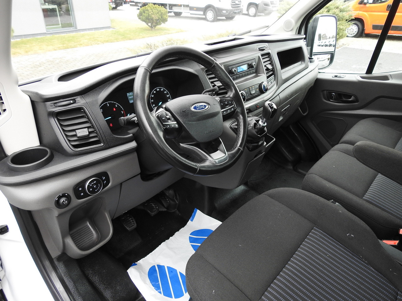 FORD TRANSIT TIPPER LED LIGHTS TWIN WHEELS AIR CONDITIONING 130HP - Furgão basculante: foto 2 FORD TRANSIT TIPPER LED LIGHTS TWIN WHEELS AIR CONDITIONING 130HP - Furgão basculante: foto 2
