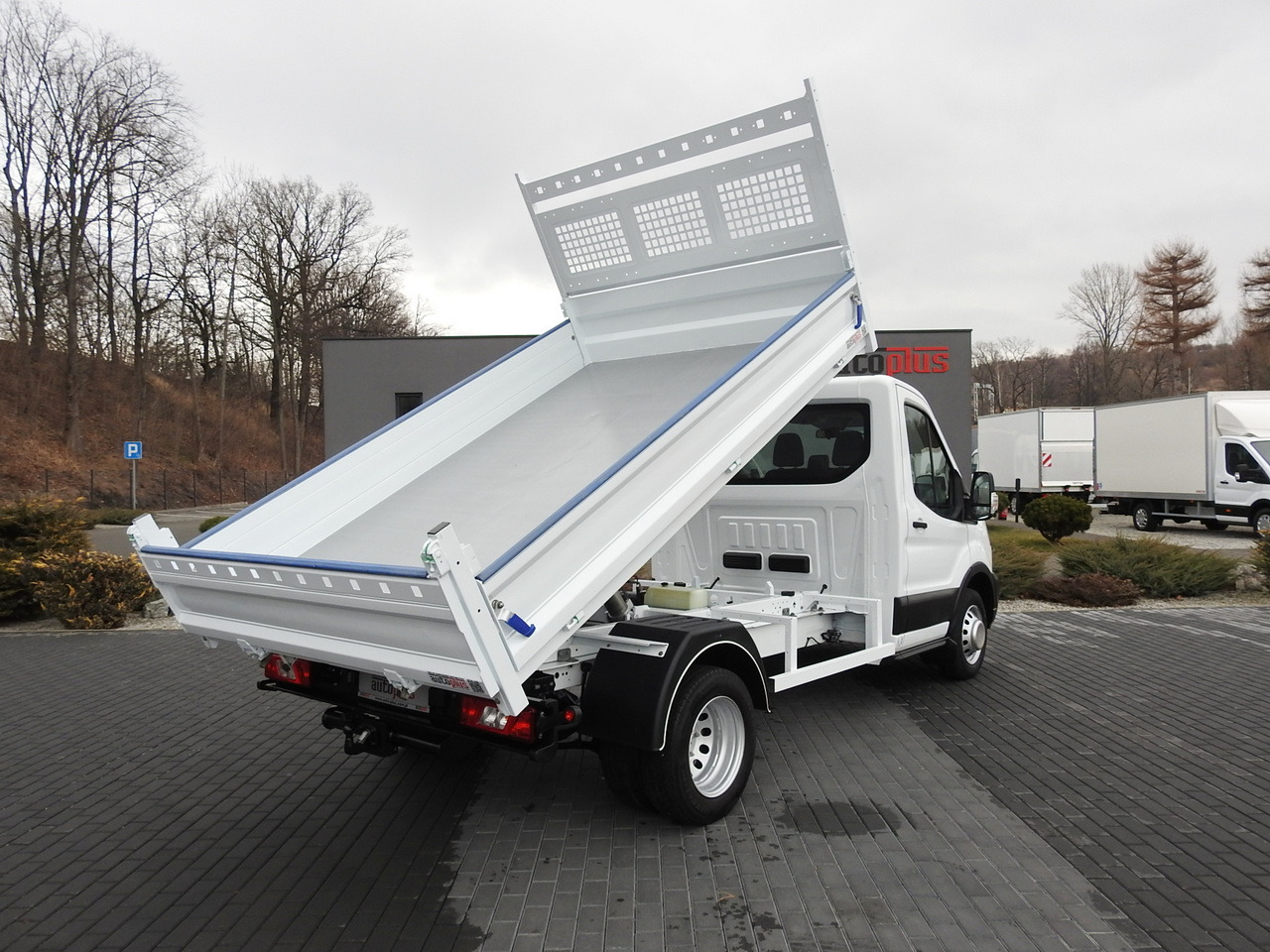 FORD TRANSIT TIPPER LED LIGHTS TWIN WHEELS AIR CONDITIONING 130HP - Furgão basculante: foto 3 FORD TRANSIT TIPPER LED LIGHTS TWIN WHEELS AIR CONDITIONING 130HP - Furgão basculante: foto 3